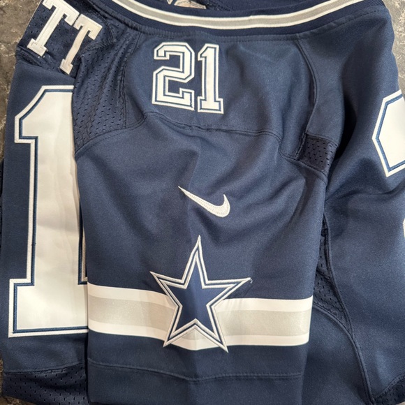 Nike Dallas Cowboys Ezekiel Elliott Jersey - Picture 6 of 9